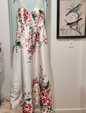 Soieblu Formal Floral Gown